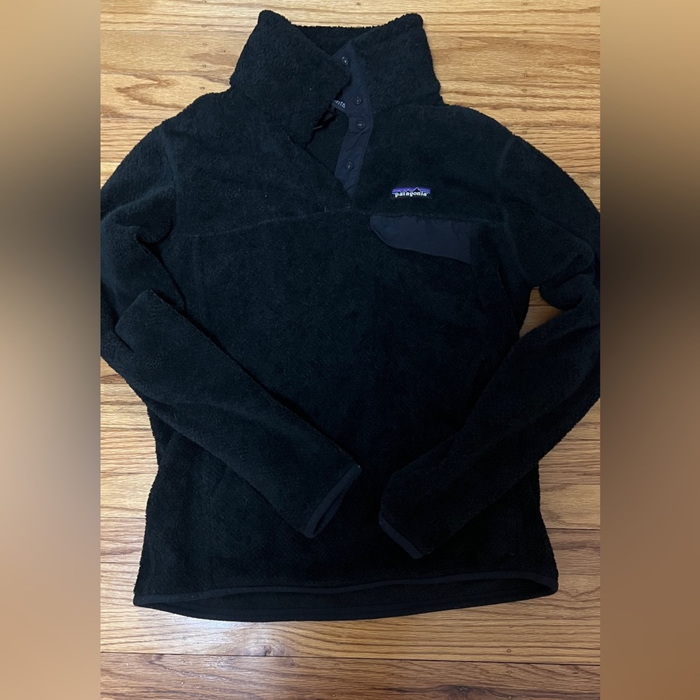 black patagonia fleece